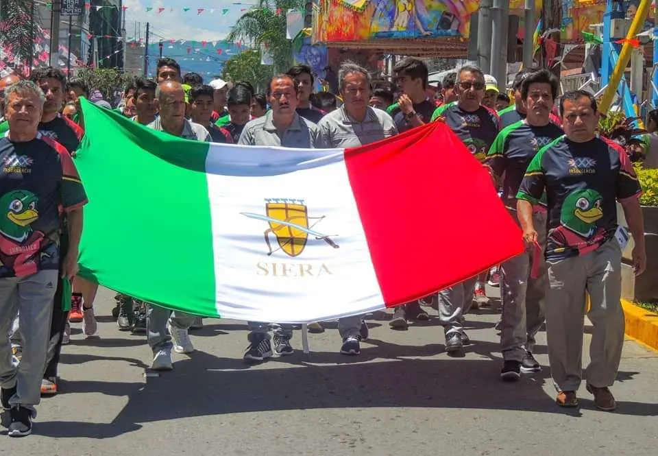 Recorrido de los 30 años · alcalde Juan Carlos Mezhua Campos · 4